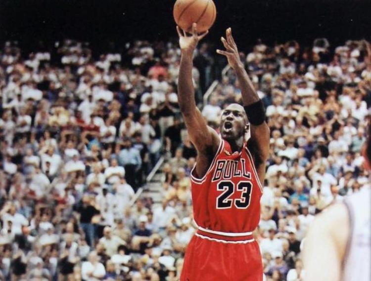 1999年nba为什么停摆「98年NBA停摆奇葩原因尤因一句话致联盟停摆助推乔丹第2次退役」