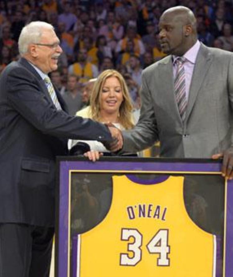 nba球星如何在nba退役自己的球衣「NBA球星如何在nba退役自己的球衣」