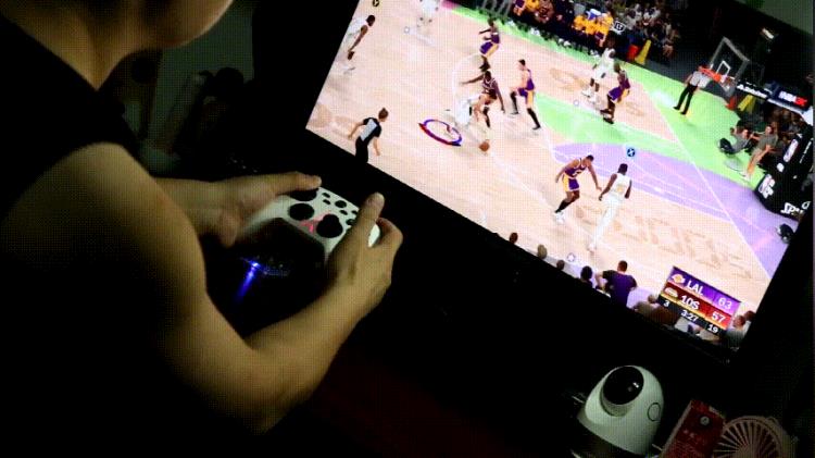 凭什么游戏手柄才是nba2k20的好搭档「凭什么游戏手柄才是NBA2K20的好搭档」