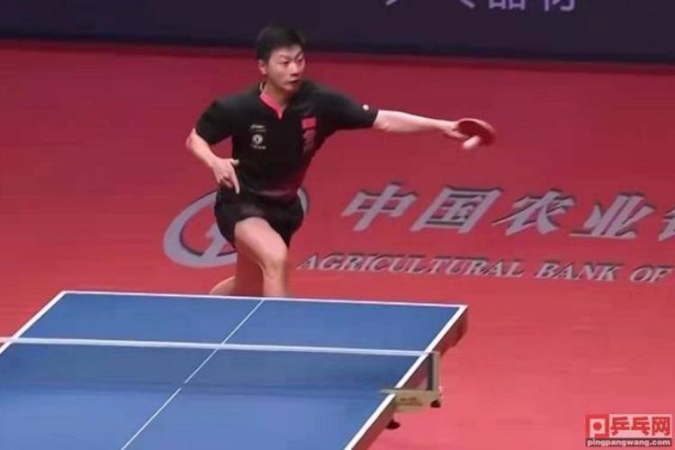 樊振东唯一一次在国际乒联总决赛击败马龙2019夺冠逼马龙换手