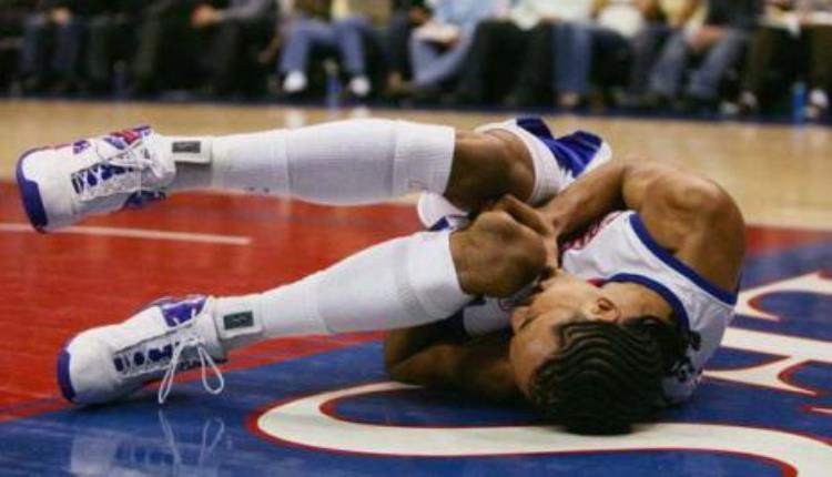科比受过最严重的伤「NBA最让人毛骨悚然的受伤瞬间科比利文上榜乔治小腿翻折90度」