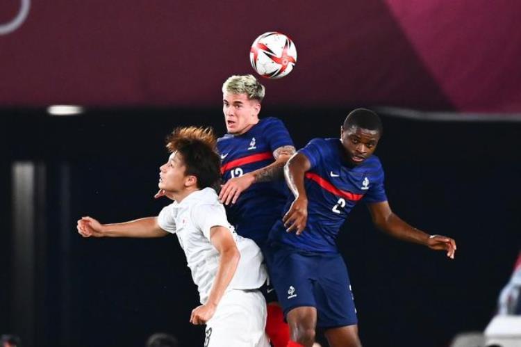 奥运男足:日本4-0法国全胜晋级「奥运男足赛场冷门多你没看错日本国奥队4比0横扫法国」