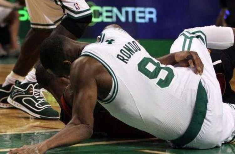科比受过最严重的伤「NBA最让人毛骨悚然的受伤瞬间科比利文上榜乔治小腿翻折90度」