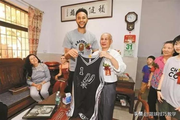 没想到吧这位NBA球星也有中国血统祖上是正儿八经北京人