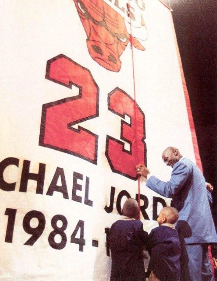 nba球星如何在nba退役自己的球衣「NBA球星如何在nba退役自己的球衣」