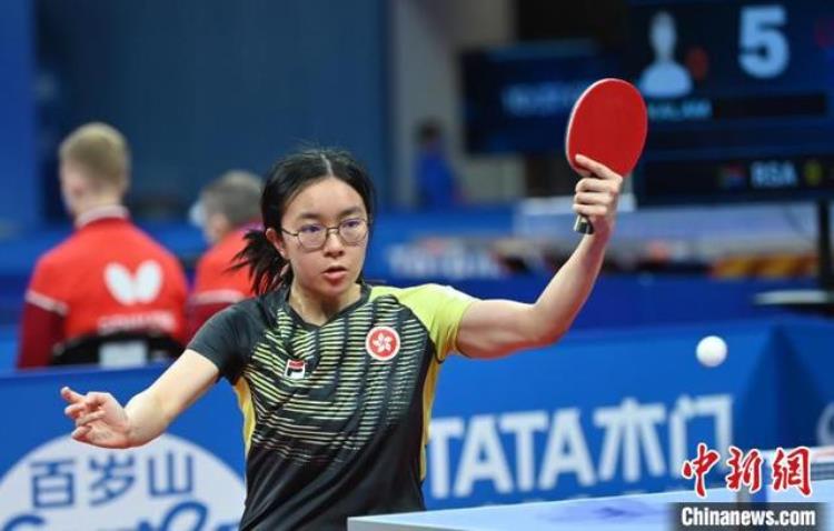 中国香港女团世乒赛拔得小组头筹学霸球员参赛仍刻苦学习