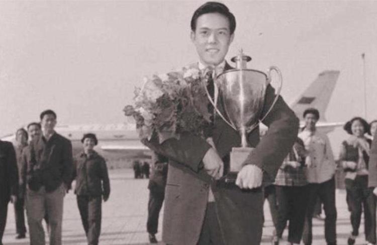 历史今日中国第一枚乒乓球世界金牌诞生「历史今日中国第一枚乒乓球世界金牌诞生」