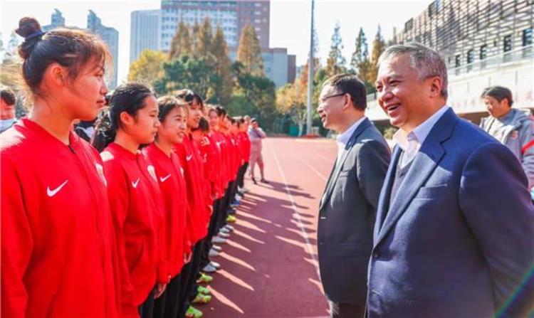 上港和同济女足合作「上海再添一支女足球队海港与同济大学共建出征乙级联赛」