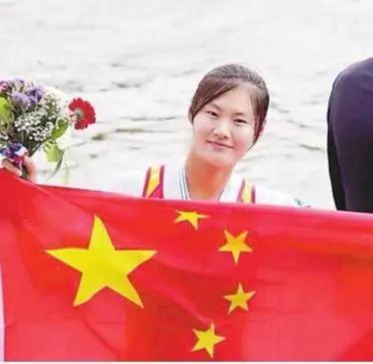 朱婷担任全运会河南代表团旗手,朱婷奥运夺冠后回河南