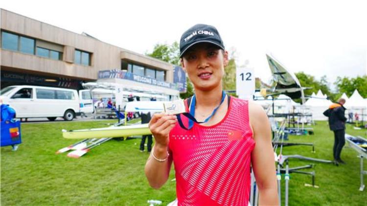 朱婷担任全运会河南代表团旗手,朱婷奥运夺冠后回河南