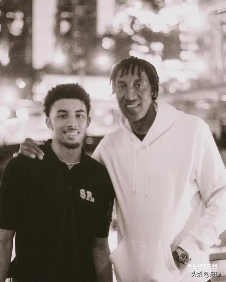 NBA晚报欧文在洛杉矶训练KD赞库里总决赛G4威少妻子欧洲游