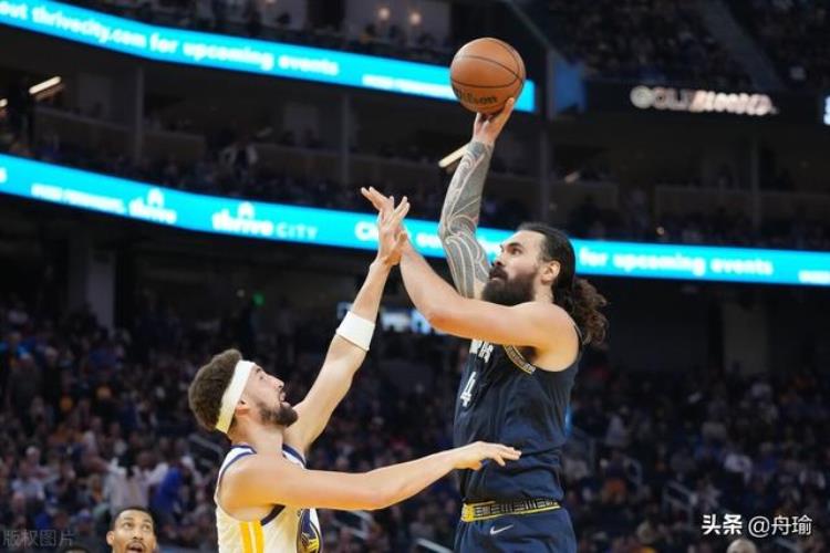 NBA晚报追梦捐十万给佩恩詹皇被影帝逗笑老六在演播室抢断