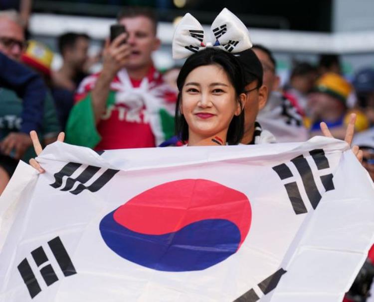 世界杯最新战报韩国0:0逼平乌拉圭亚洲一哥孙兴慜戴面具出战山东队外援完成世界杯首秀