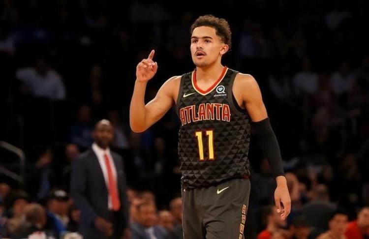 NBA库里超远三分「越投越远盘点上赛季NBA三分投篮最远的球星库里仅排第三名」