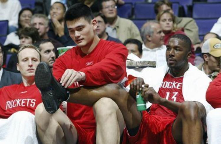 NBA更衣室毒瘤「揭秘NBA更衣室6大潜规则随便做错了一件事都可能被赶走」