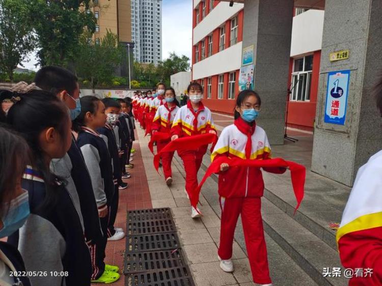 沉甸甸的收获民乐小学六一活动真精彩