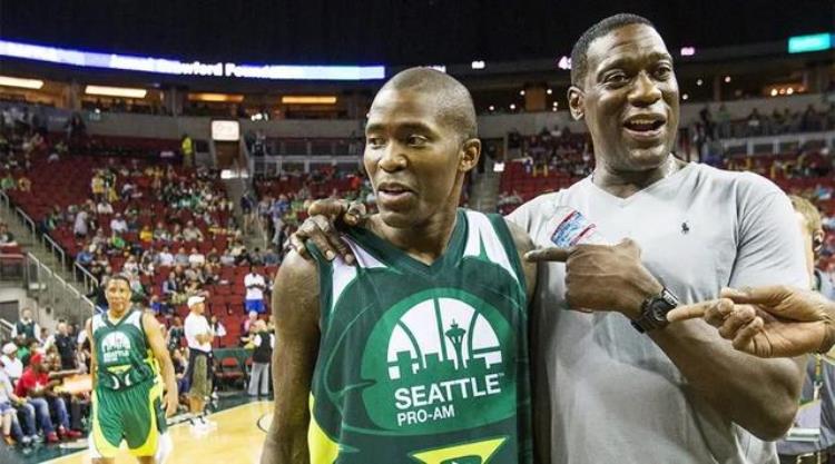 榜眼秀重伤往后NBA球员还能打野球吗