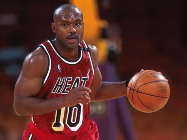 nba球衣推荐「深度长文细数有史以来最好的30件NBA球衣」