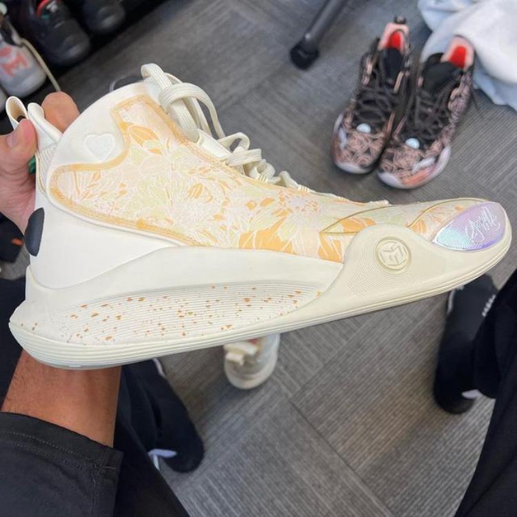 独行侠主帅基德上脚Jordan13代热身备战西部决赛NBA球鞋合集