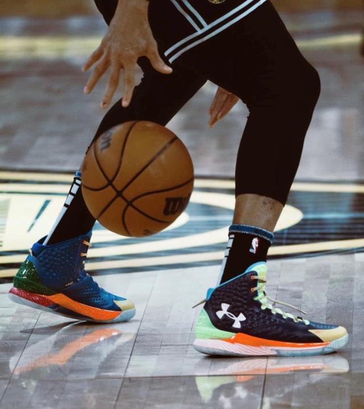 拉文什么时候出签名鞋「2月10日NBA球鞋上脚拉文疑似签约NB东契奇穿AJ新鞋」