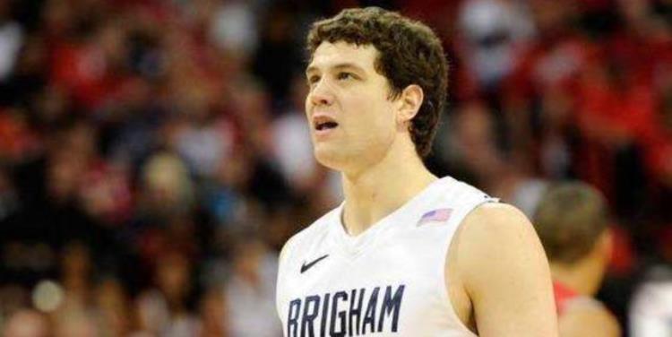 nba读完大学参加选秀「NBA选秀最关注的不是大学时期的表现而是天赋和潜力」