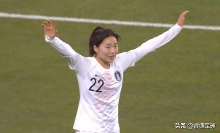 韩国足球第一美女「中韩美女绿茵场上大比拼疯狂破门到底谁才是足坛颜值一姐」