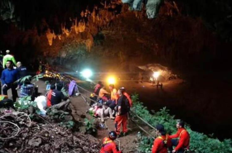 13名失联泰国足球队员已经在溶洞内被发现