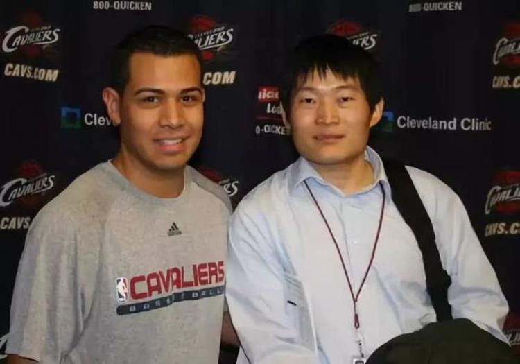 nba记者鲍仁君是哪里人「NBA记者鲍仁君这位工科博士的舞台不止于篮球场」