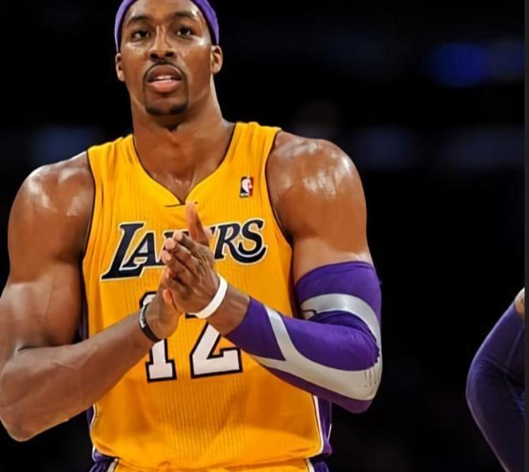 球衣穿成紧身衣「在NBA当你肌肉强壮到一定程度球衣就能穿出紧身衣效果」