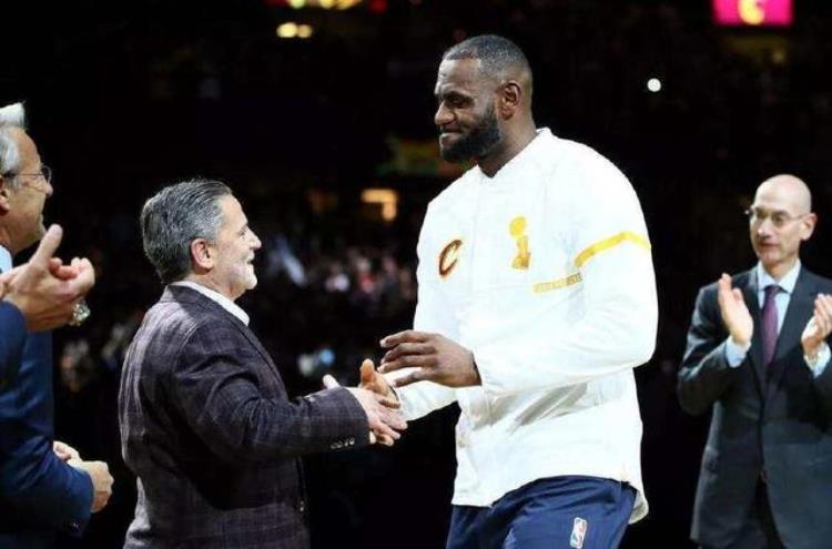 nba哪个老板最穷「NBA最穷和最富的老板分别都是谁哪些老板还不如旗下球员有钱」