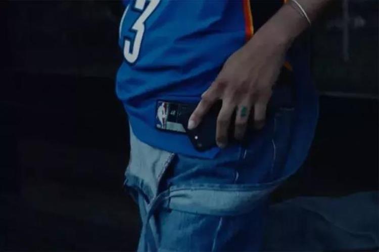 nike又出黑科技把nba球星藏在球衣里面了「Nike又出黑科技把NBA球星藏在球衣里」