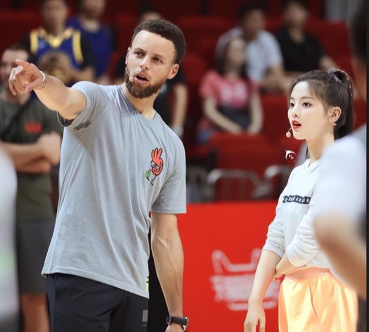 在中国最受欢迎的nba球星「从中国行看NBA球星受欢迎程度乔丹被高估科比引万人空巷」
