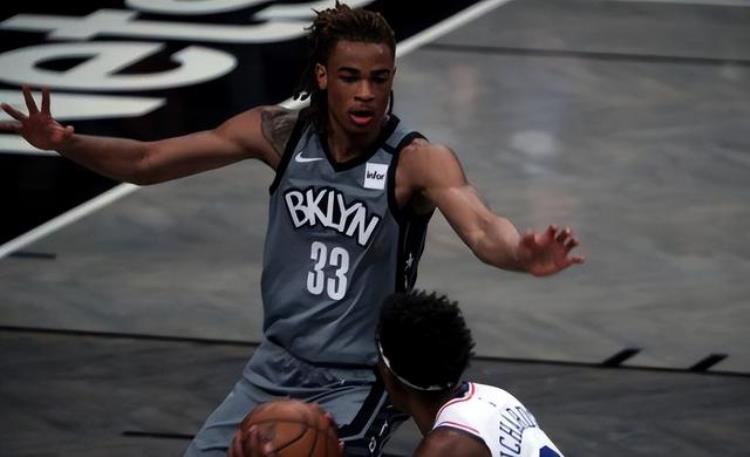 威少在湖人的合同「NBA三消息威少回归湖人塔克无限接近76人篮网开出两份合同」