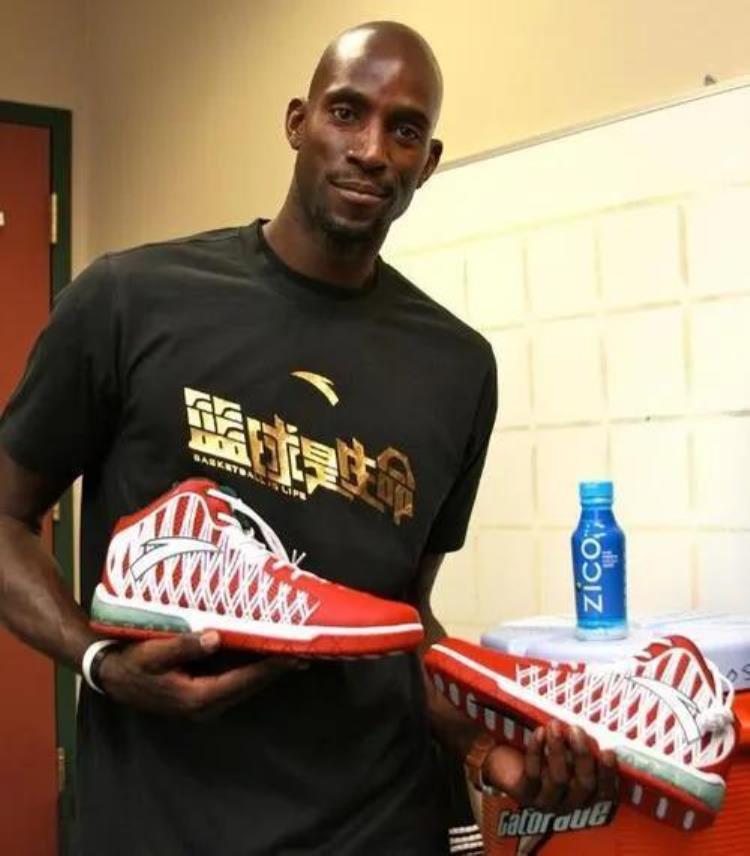 最强nba汤普森值得入手吗「国内品牌签约的NBA球星一览汤普森十年8000万美元性价比最高」