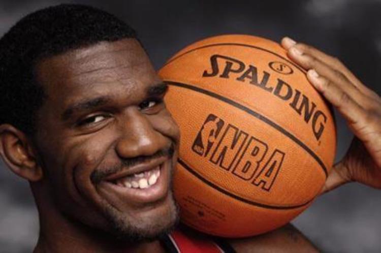 为什么NBA球员退役之后衰老速度很快邓肯退役后胡子都白了