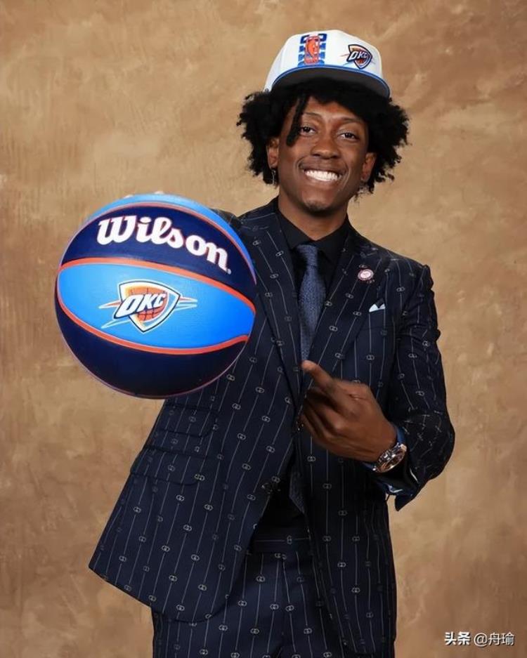NBA晚报欧文在洛杉矶训练KD赞库里总决赛G4威少妻子欧洲游