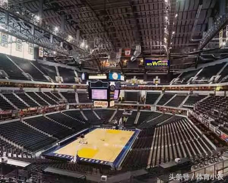 nba地板造价多少钱「NBA地板大学问球馆的地板一平米造价达2000元来涨姿势」
