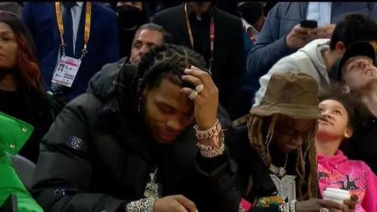 奥尼尔扣篮表情包「史上最水的NBA扣篮大赛谁注意到奥尼尔的表情太真实了啊」