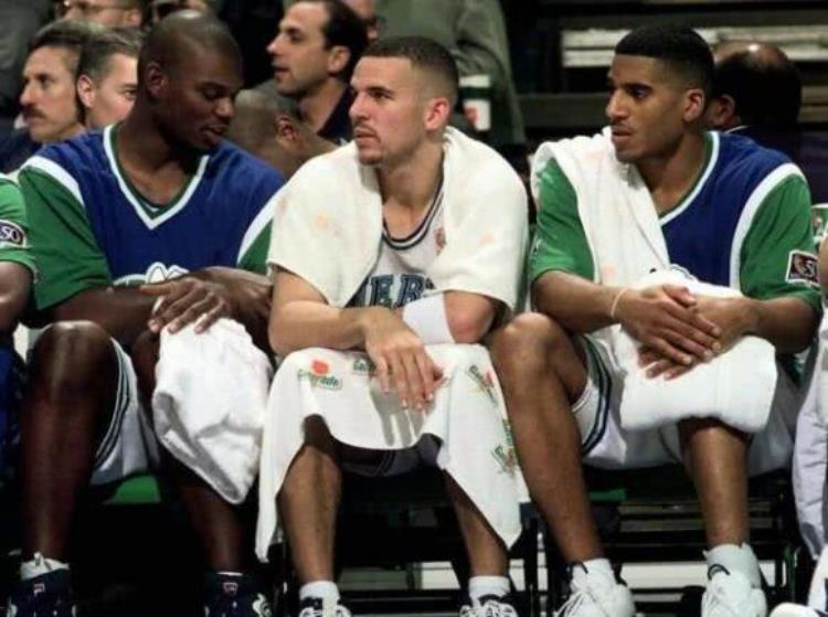 被交易次数最多的篮球球员「盘点NBA历史上被交易次数最多的十大球员库里队友上榜」