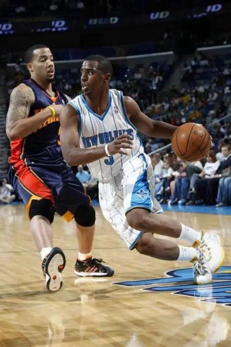 nba球星的鞋垫有多贵「NBA球员装备价格起底球鞋300美金鞋垫贵到不能送」