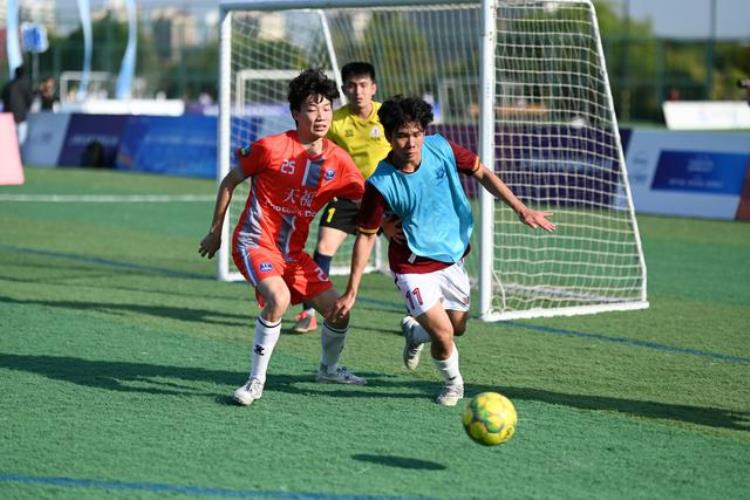 第27届延锋杯上海市职工五人制足球赛决出总冠军天福队成为最大赢家