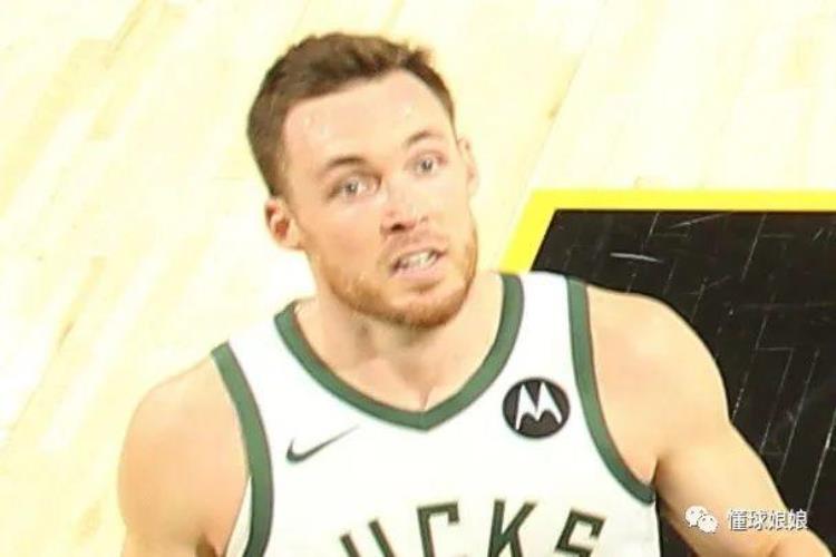 垫脚都阻止不了圣保罗NBA失策了浪费了16年啊