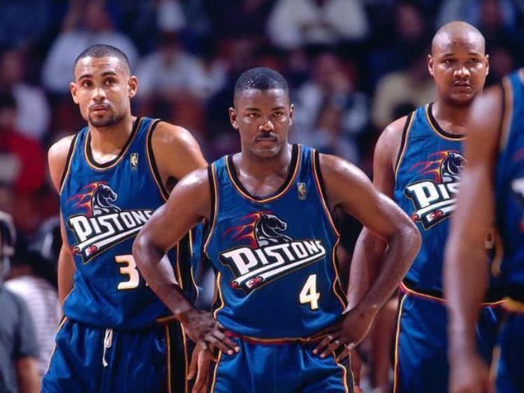 nba球衣推荐「深度长文细数有史以来最好的30件NBA球衣」