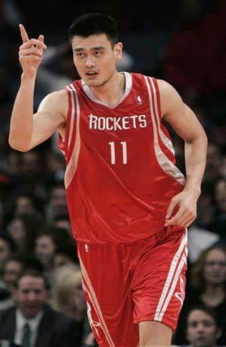 乔丹公牛球服「NBA历史最有意义的5款球衣想击败乔丹的公牛先要偷走红色球衣」