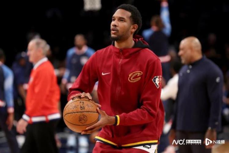 NBA个人奖项「NBA常规赛个人奖项还有五项尚未揭晓最佳新秀奖竞争激烈」