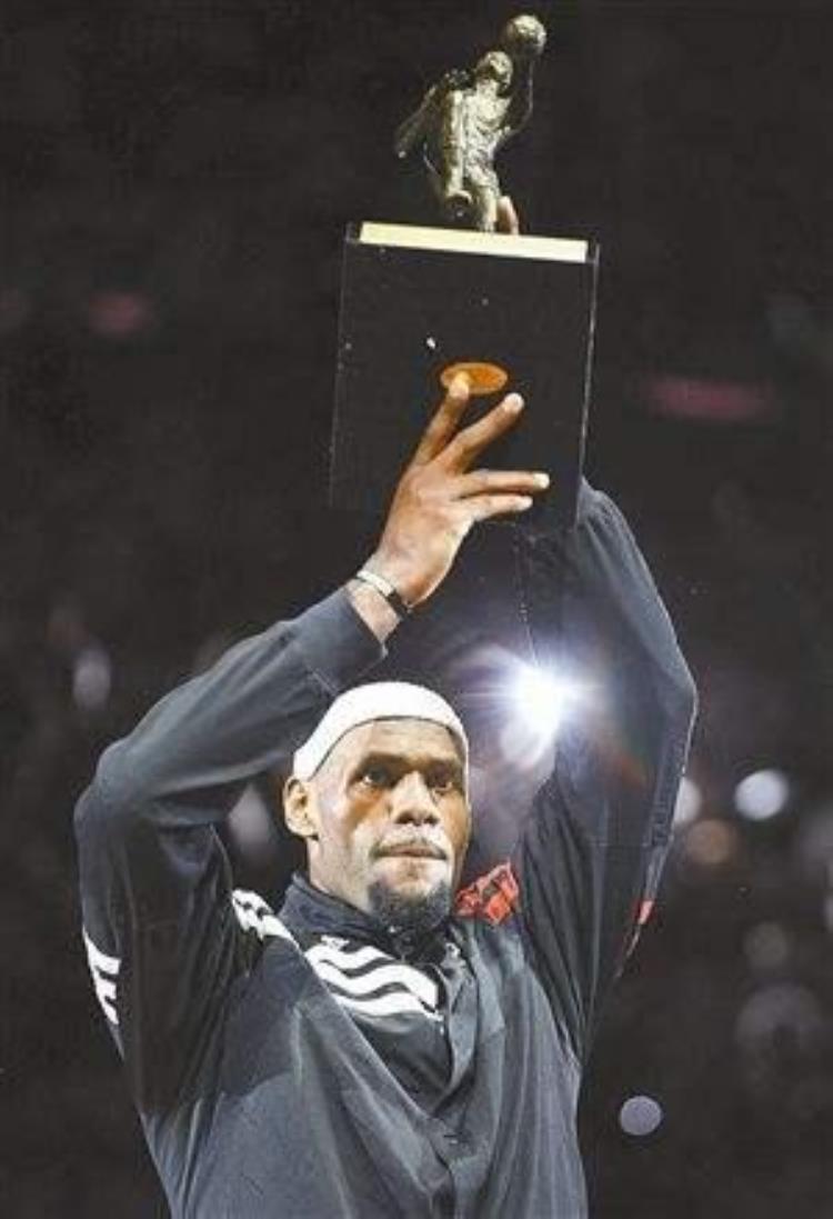 nba的mvp含金量有多大「NBA球星若是获得MVP有多少奖金说出来你可能不信」