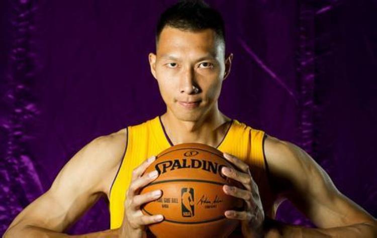 弹跳最好的中锋「我国中锋的弹跳力是多少王治郅和易建联谁的弹跳好」
