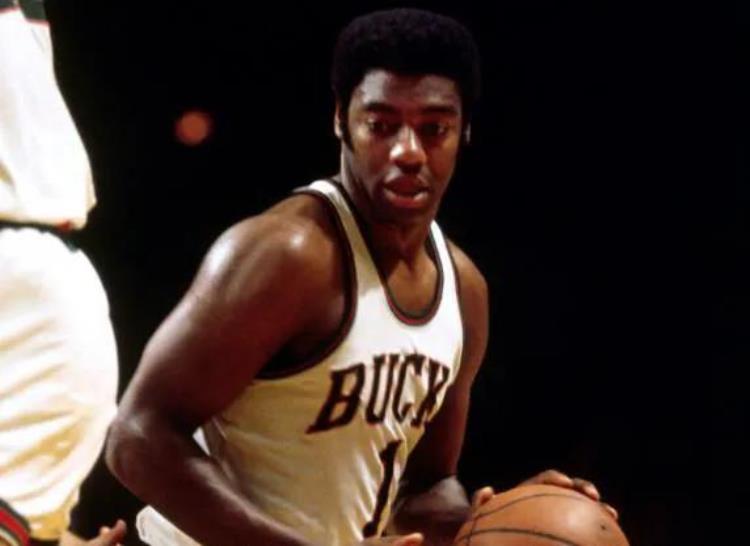 9号球衣的nba球星「NBA历史最强身穿09号球衣球员詹姆斯只获提名」