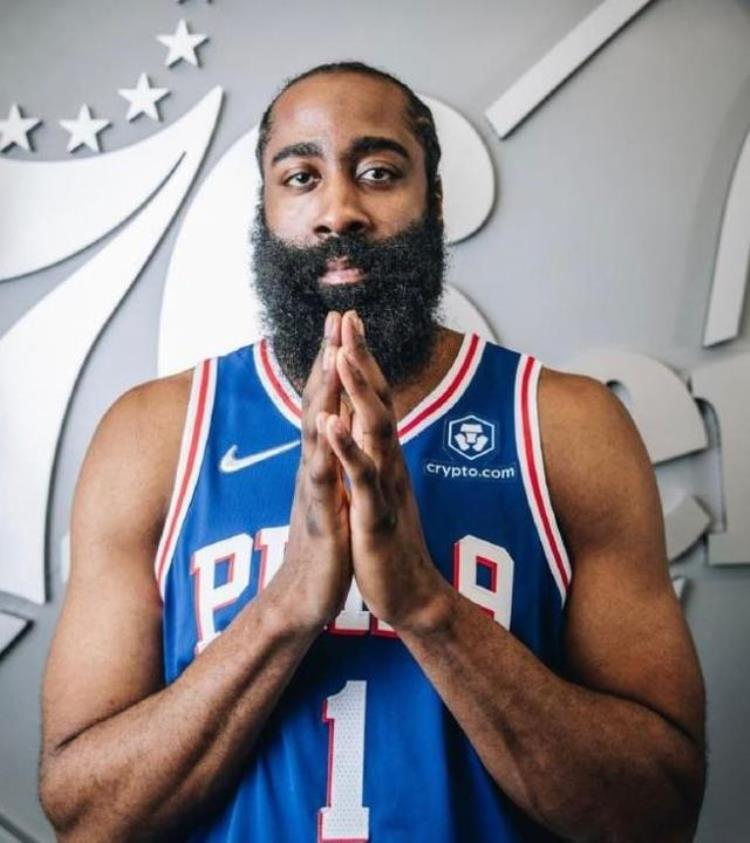 美媒评选现役NBA联盟前十球星哈登垫底詹姆斯仅排第六名
