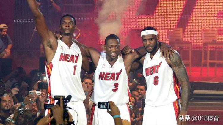 NBA名记:詹姆斯下赛季将改穿6号「历史第一人!NBA宣布退役拉塞尔6号球衣,詹皇等10人获准继续穿6号」
